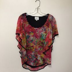 Women’s BEIGE By eci...100% nylon fully lined floral butterfly sleeve top… Small