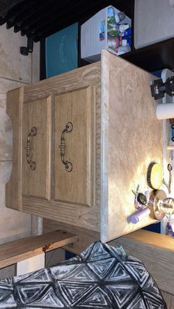 wooden queen sized bedroom set