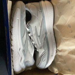 Brooks Running Shoes 