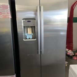 GE Side By Side Refrigerator 