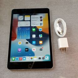 Apple iPad 6 - Wifi - Like New 