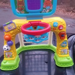 Vtech Infant Basketball Activity Center 