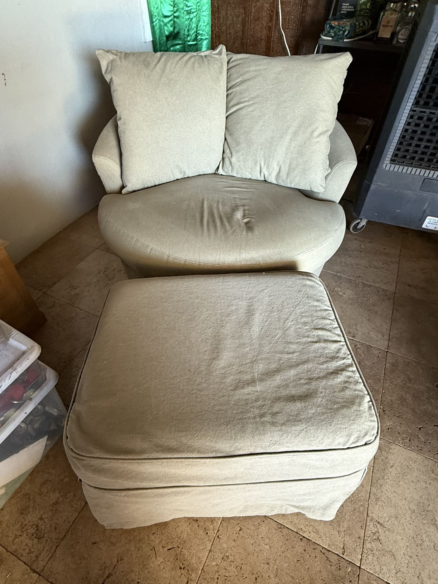 Round Sofa With Leg Rest
