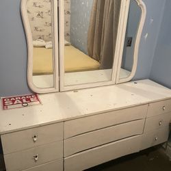 Vintage Dresser & Mirror 
