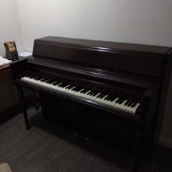 Wurlitzer Upright Console Piano