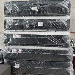 Full Size Mattress Pillow Top 12” Thick.    Brand New Mattress.     All Sizes Available.  ☎️📲call Or Tex (213)713-74-89