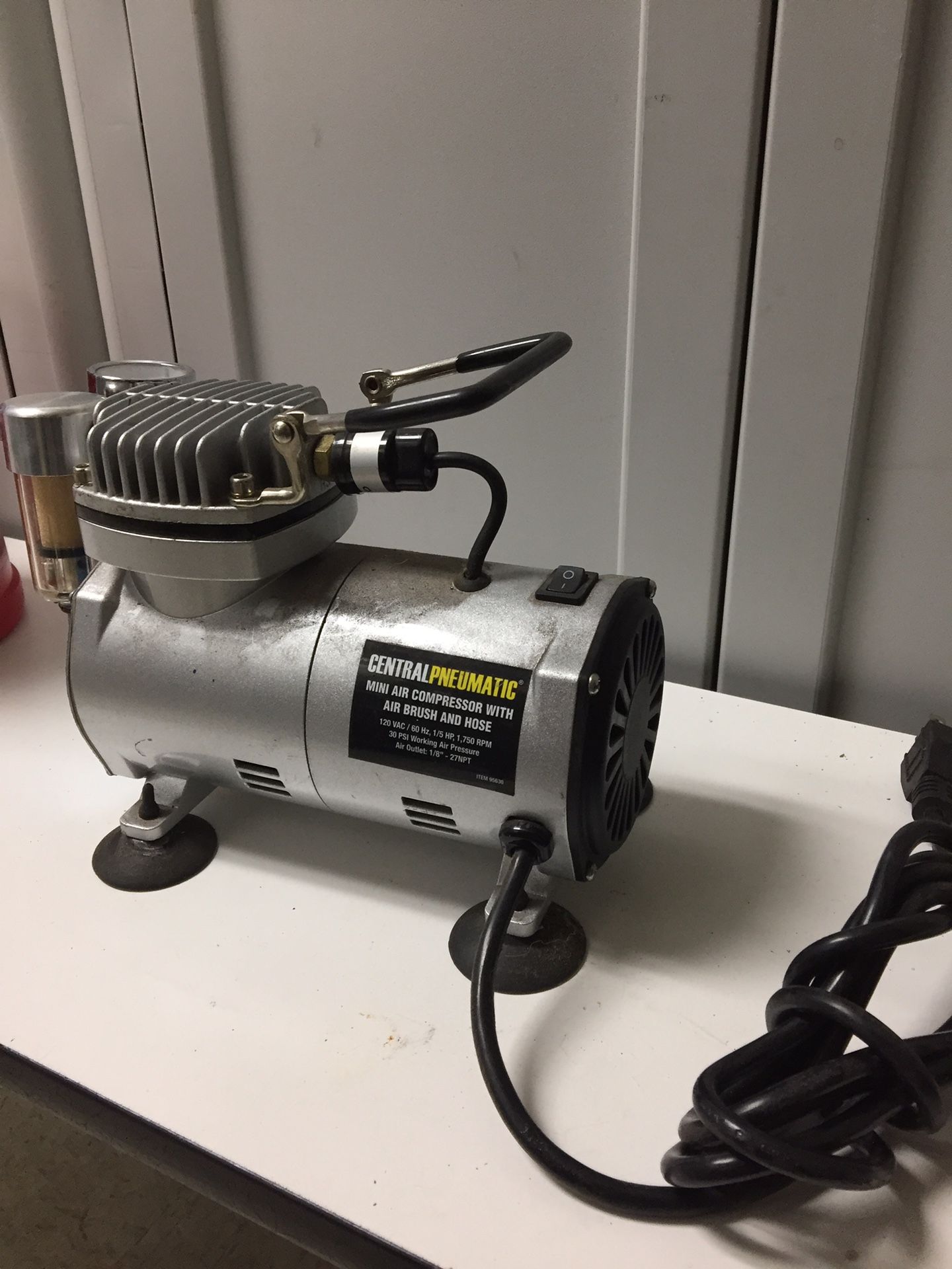 Central Pneumatic mini air compressor