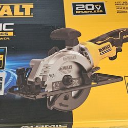 Brand New Dewalt 20volt 4.5 In. Saw Kit With 1 Power Stack Battery And Charger. $200