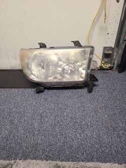 2008 Passenger Side Headlight