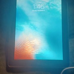 Lightly Used!  (Passcode Lock Out) 16GB 2nd Generation I-Pad. 