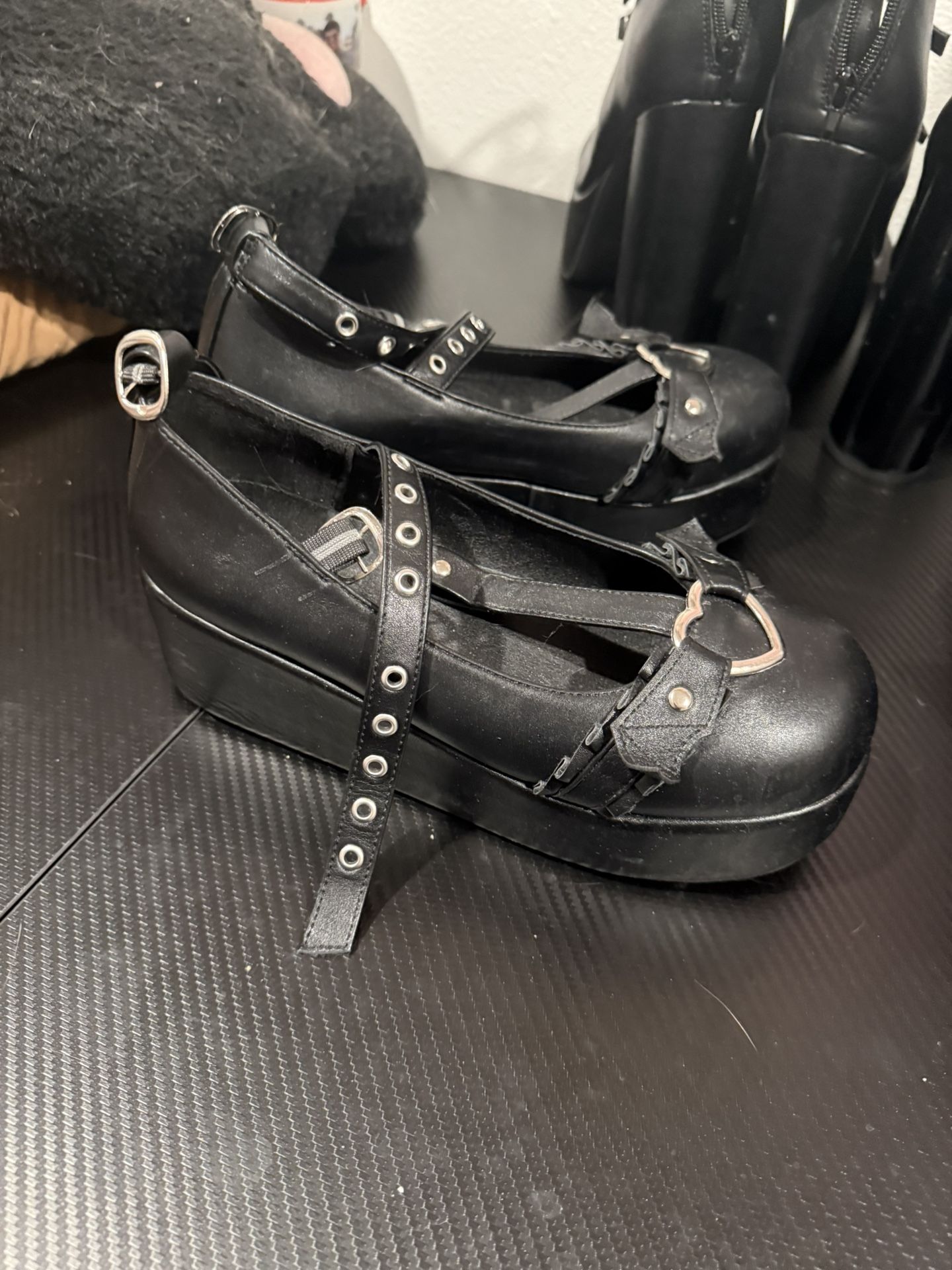 Platform Gothic Shoe
