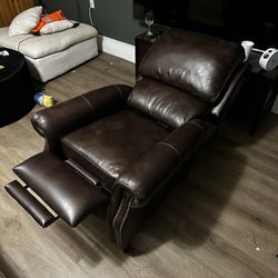 Brand New Leather Reclining Chair 