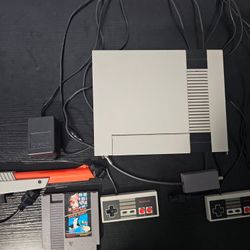Original Nintendo Console, Model NES-001, All Cords,  2 Controllers, Game, Very Good Condition 