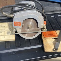 Vintage Stanley 7” Corded Circular Saw 