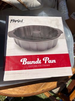 Bundt pan