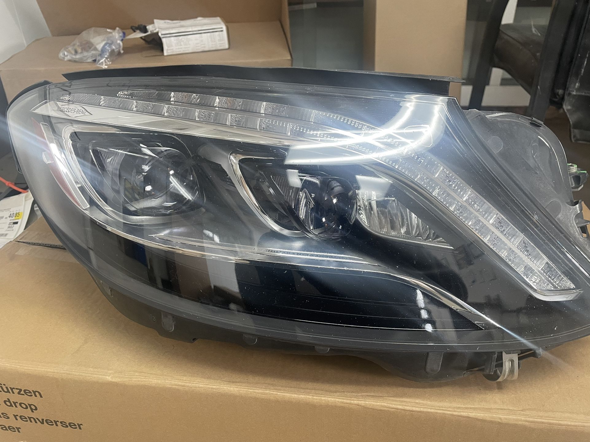 2016 Mercedes S550 Passenger Side Headlight 
