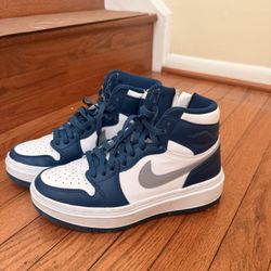 Nike Air Jordan 1 Mid sneakers