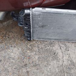 Radiator For 16-18 Chevy And Gmc 