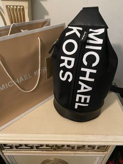 New Michael Kors Large Tote Bag for Sale in Long Beach, CA - OfferUp