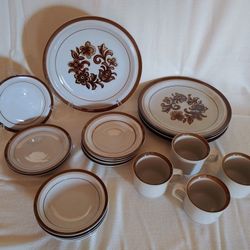 Vintage Brown Monterrey 20pc Stoneware Set