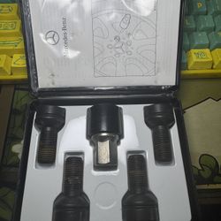 Mercedes Benz Wheel Locks Light Allow Wheels Part #A 001 (contact info removed)