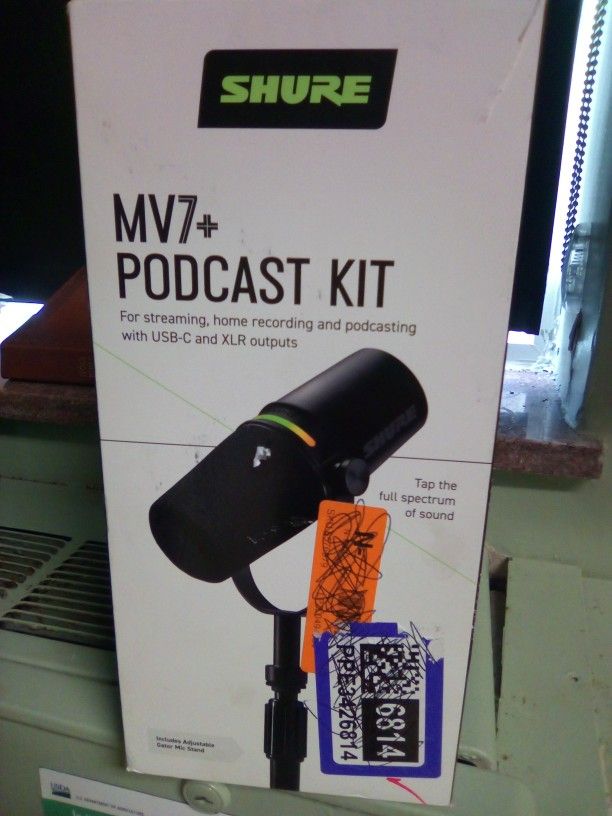 Mv7+ Podcast Kit