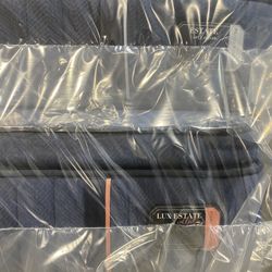 Mattrress Stearns And Foster Pillow Top Queen Size 