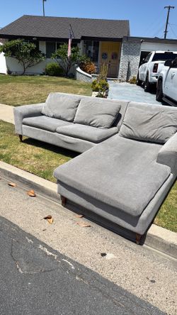 Sectional couch