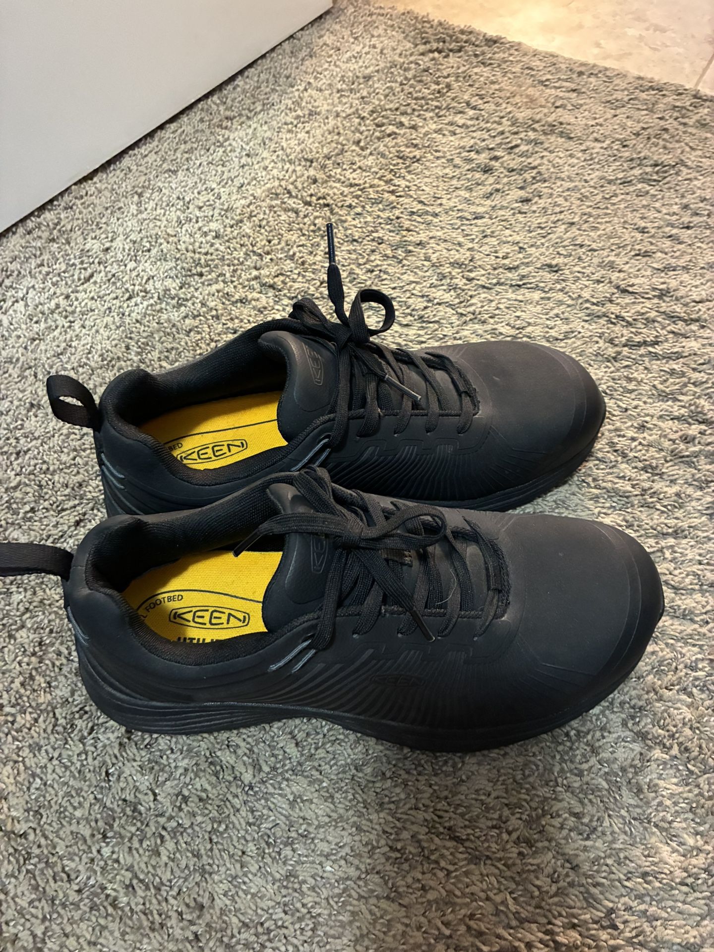 Keen Work Shoes Size 9.5 Men