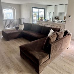 U-Shaped Sectional Sofa 