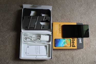 Excellent shape LG Stylo 4 (for Boost Mobile) w/2-piece protective case