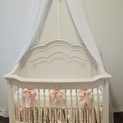 Evolur Aurora Deluxe Edition Curved Convertible Crib