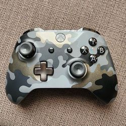 Wireless Xbox series 1 Night opps camo Controller