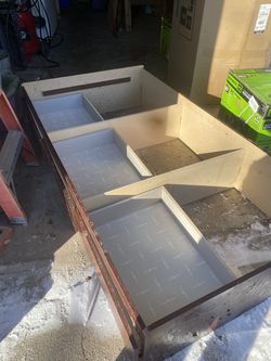 Twin bed with 3 drawers