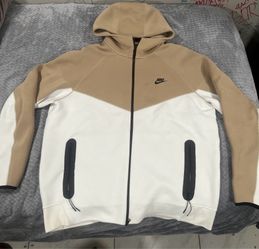 Nike Tech Size XL Brown and White