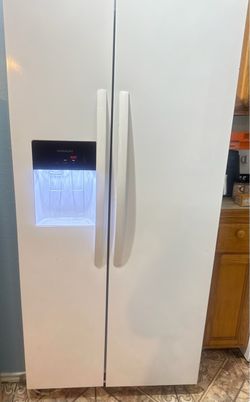 Frigidaire Side by Side Refrigerator