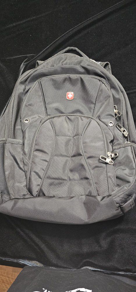 SWISSGEAR Travel Gear 1900 ScanSmart TSA Laptop Backpack - Black