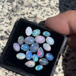 [Intense fire] Ethiopian Opal Cabochon Parcel 