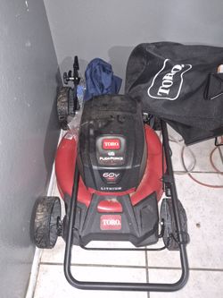 Podadora eléctrica marca toro