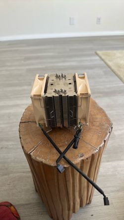 Large NOCTUA Heatsink with Mounting Pins