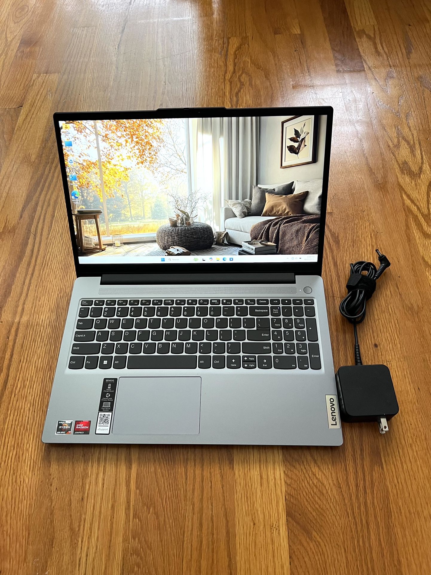 15.6 inches Lenovo iDeapad Slim 3 15ABR8 Touchscreen Laptop Win11 Ryzen 7 5825U Nvme 512Gb Ram 16Gb - Product 2025 - Warranty 11/2026