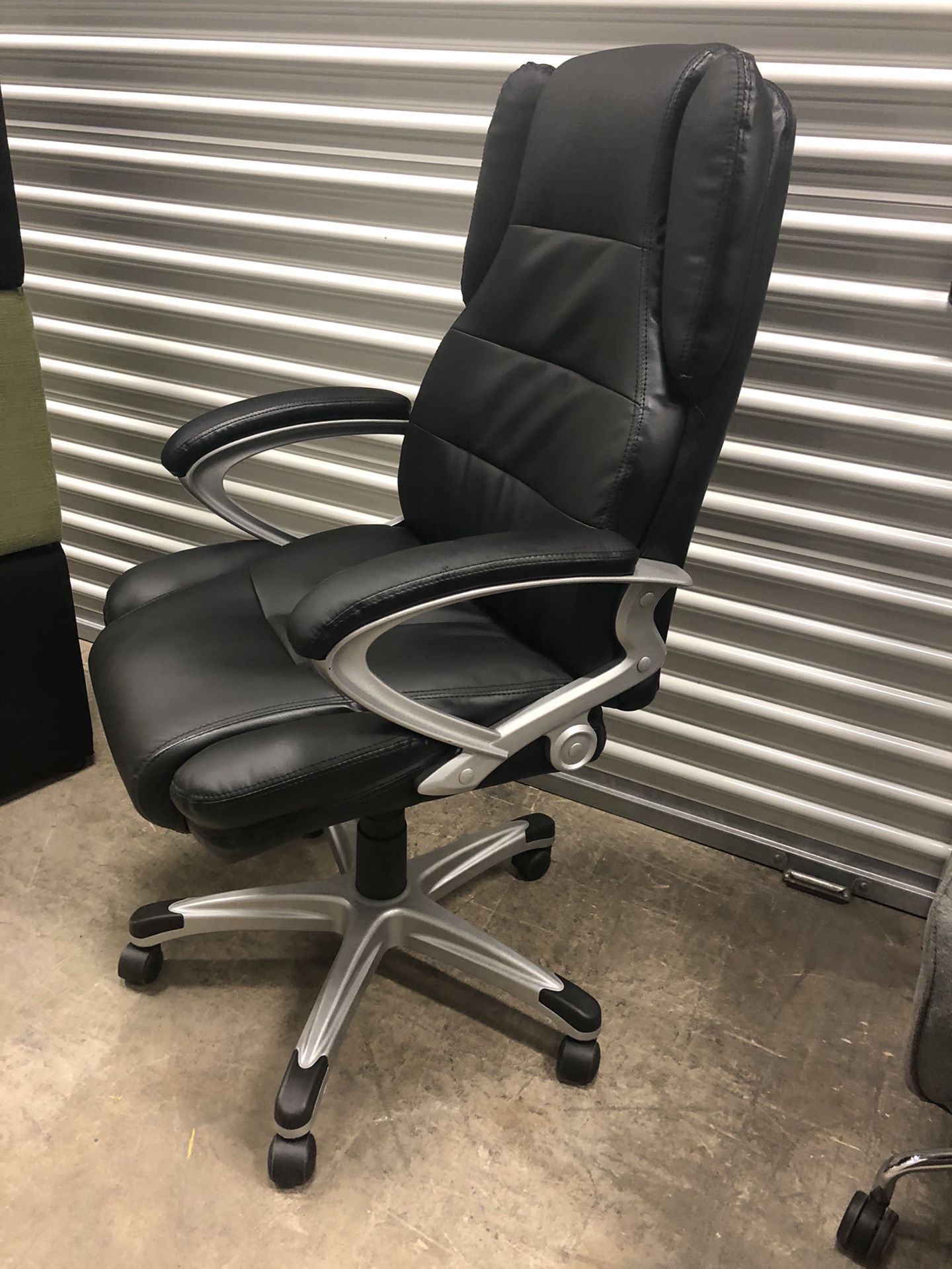 Office chair / office furniture