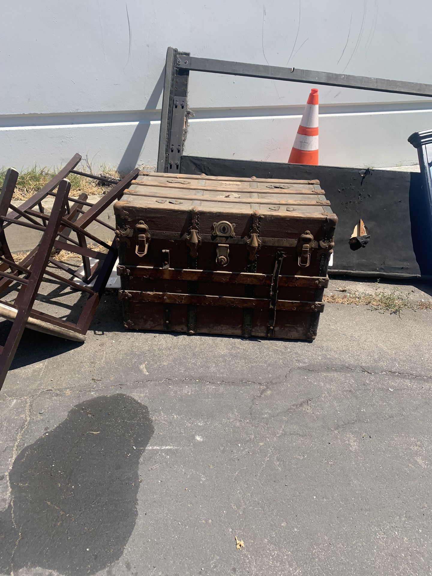 Steamer Trunk Robt Mueller And Bro