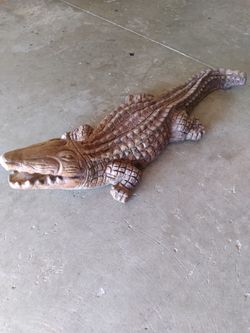 Alligator Statue