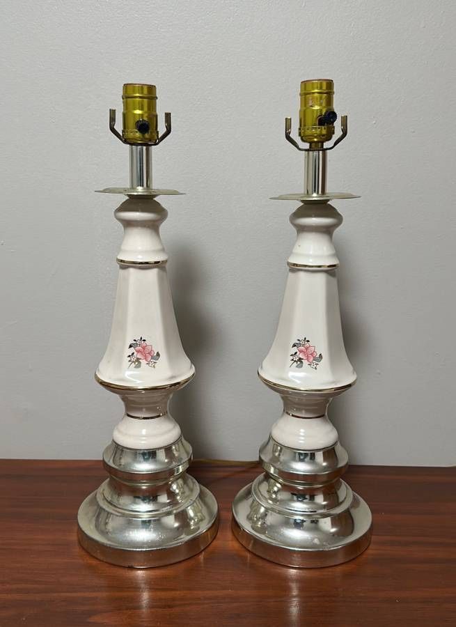 Vintage Pair Of Porcelain Table Lamps Home & Garden