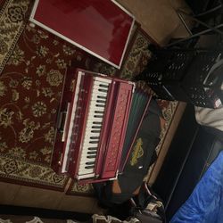 Harmonium  Traveler Right Coupler