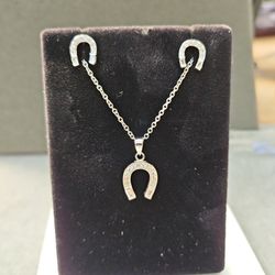 Lucky Horseshoe Set