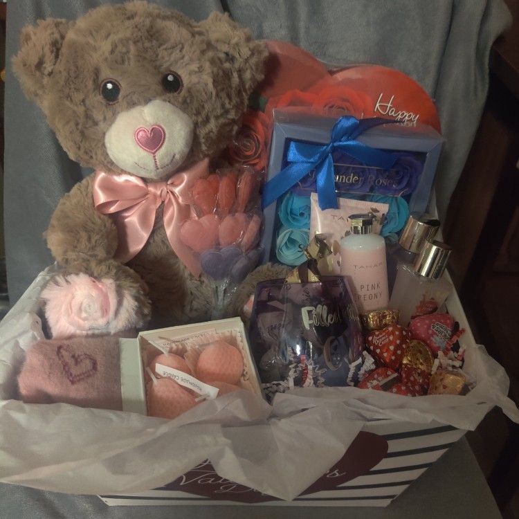 Valentine's Gift Basket 