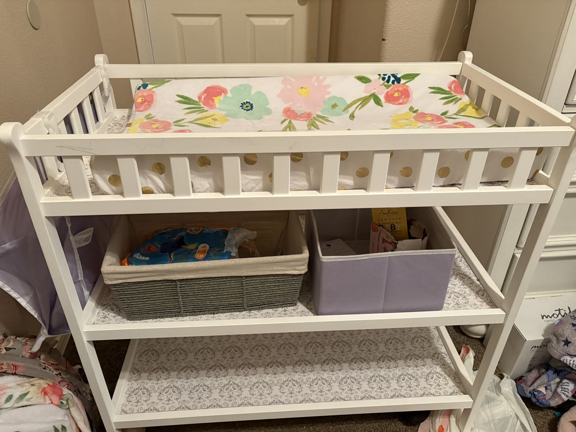 MUST GO!! 4 In 1 Convertible Crib W/ Matching Changing Table