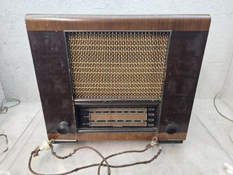Vintage Ultra t751 3 band tube radio with Goodmans Driver